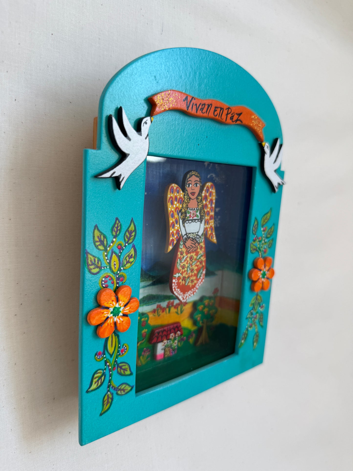 “Vivan en Paz” Nicho mexican folk art