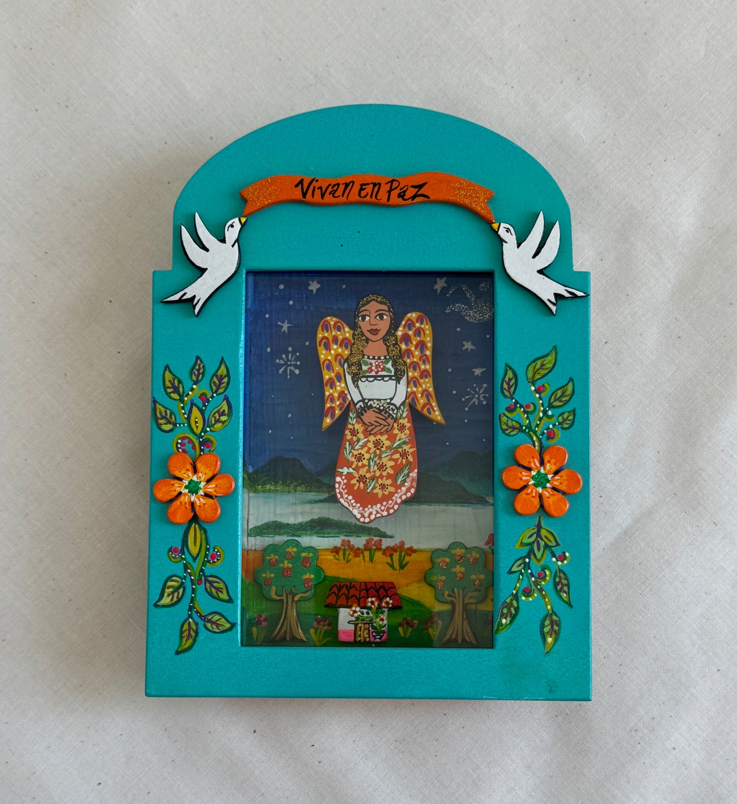 “Vivan en Paz” Nicho mexican folk art